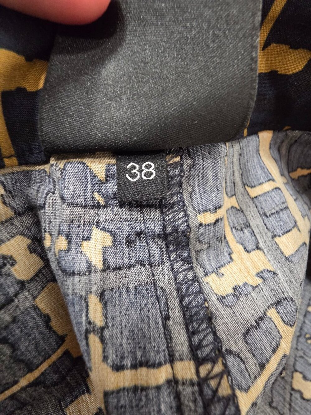 NU Denmark Navy and Gold Print Two Piece Suit - Picture 4 of 14